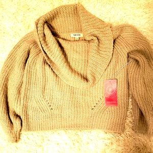 Fashion on earth cropped sweater